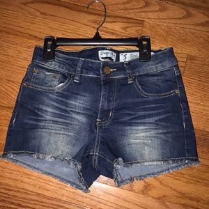 Jean shorts size 7